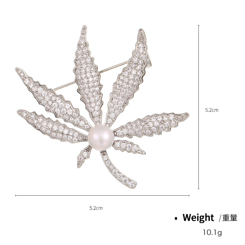 NCC00154個性設計楓葉造型滿鋯淡水珍珠胸花韓版簡約復古西服裝飾胸針KJ20210812